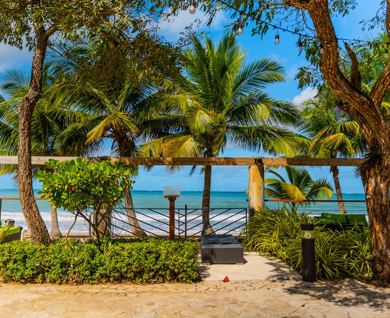 Outdoor event space overlooking the water at Vivo Beach Club